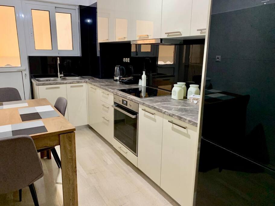 Alexa'S Downtown Apartment 雅典 外观 照片